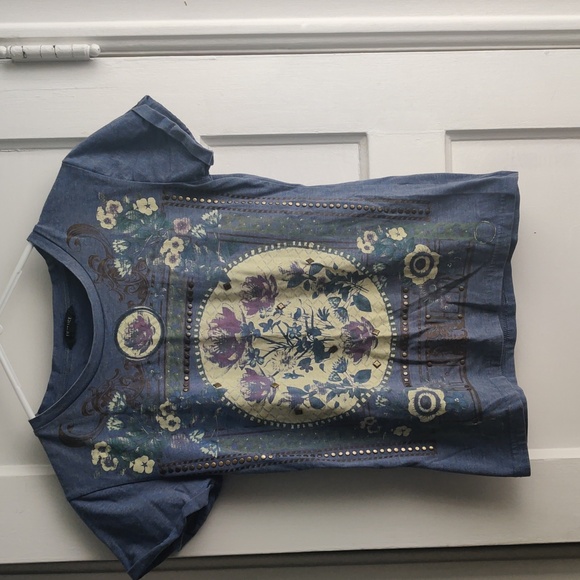 Art nouveau style floral motif t shirt with beading - Picture 1 of 7